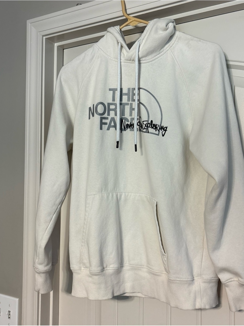 The North Face women’s small White Logo Hoodie